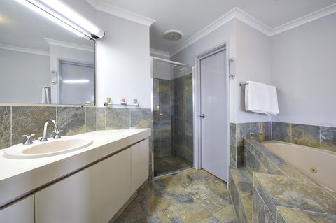 Abbey Beach Resort - NT Tourism 19