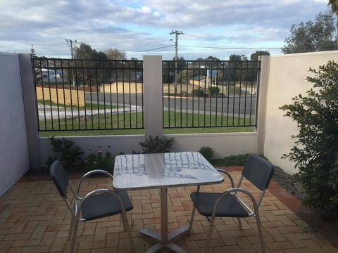 Country Comfort Amity Motel - NT Tourism 2