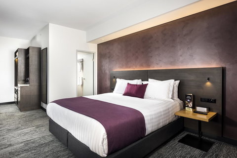 Holiday Inn West Perth, An IHG Hotel - Accommodation NT 16