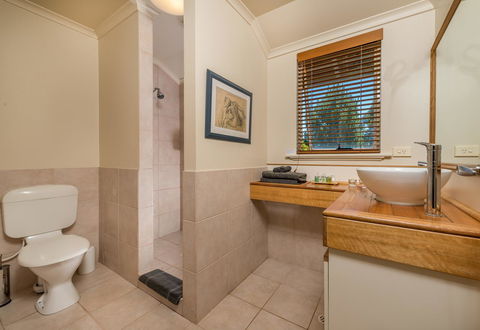 Chimes Spa Retreat - Accommodation NT 18