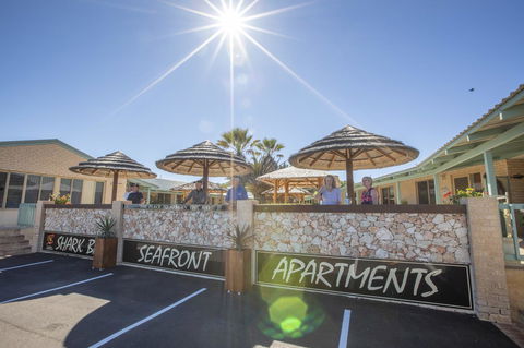 Shark Bay Seafront Apartments - Accommodation NT 20
