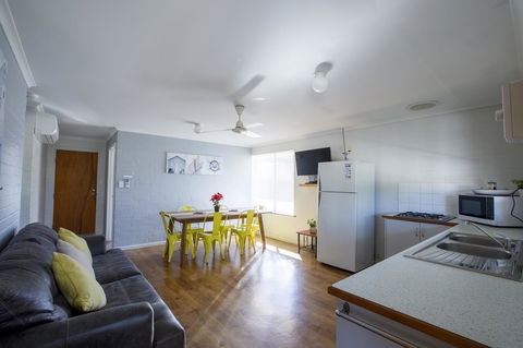 Shark Bay Seafront Apartments - Accommodation NT 39