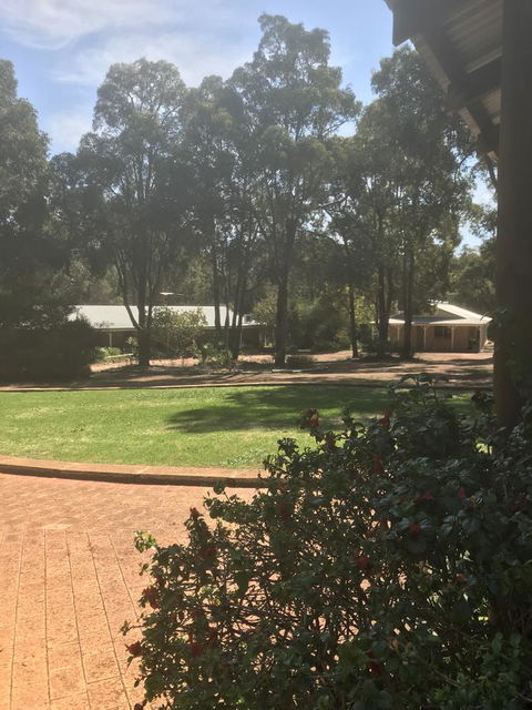 Travellers Rest Motel - NT Tourism 5