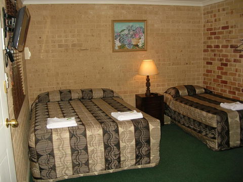 Travellers Rest Motel - NT Tourism 11