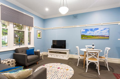 Blue Door Apartments - Accommodation NT 2