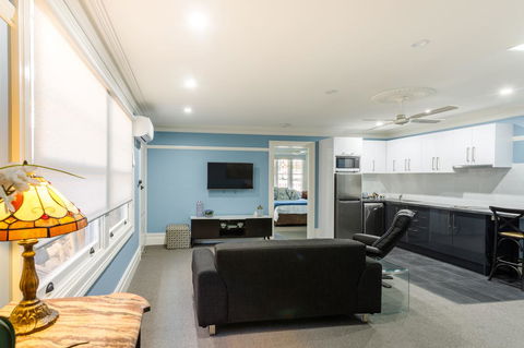 Blue Door Apartments - Accommodation NT 14
