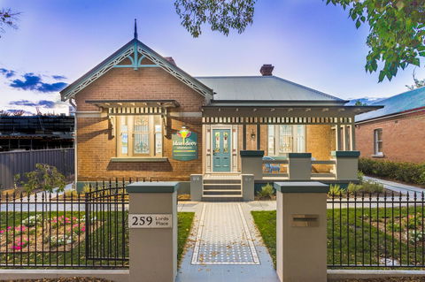 Blue Door Apartments - Accommodation NT 0