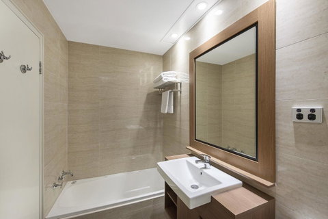Quality Hotel Ambassador Perth - Accommodation NT 13