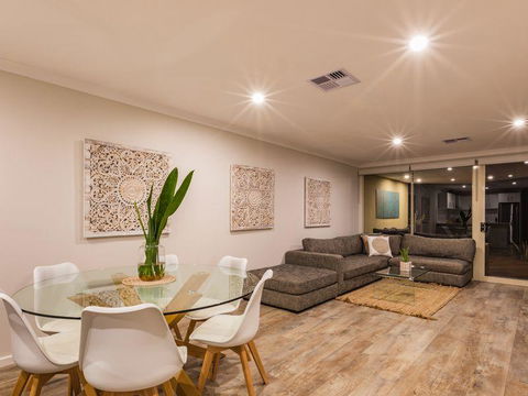 Starboard Views Kalbarri - River Front Apartment - Accommodation NT 3