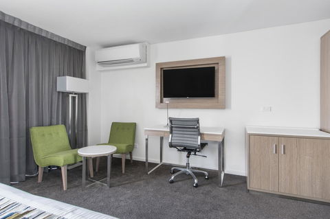 Metro Hotel Perth - NT Tourism 21