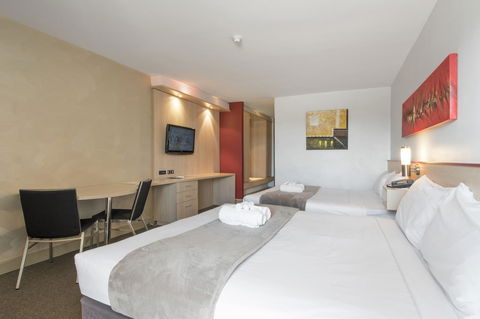 Metro Hotel Perth - NT Tourism 24