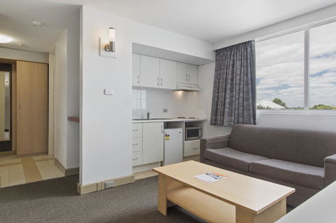 Metro Hotel Perth - NT Tourism 26