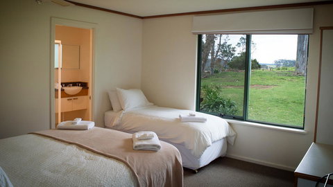 Karri Mia Chalets And Studios - Accommodation NT 10