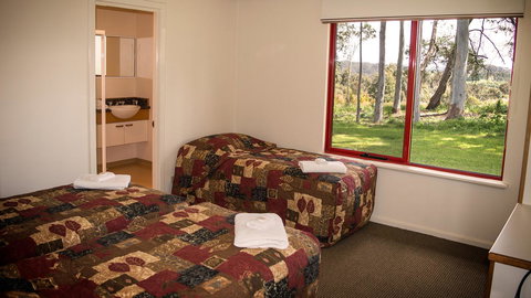 Karri Mia Chalets And Studios - Accommodation NT 14