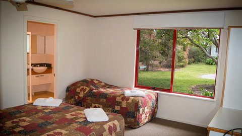 Karri Mia Chalets And Studios - Accommodation NT 33