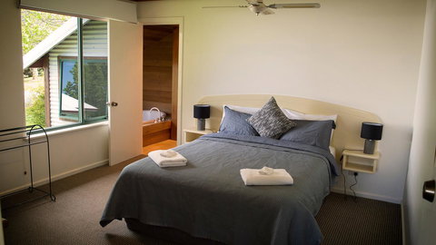 Karri Mia Chalets And Studios - Accommodation NT 18