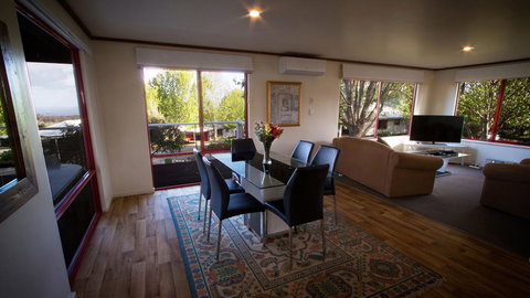 Karri Mia Chalets And Studios - Accommodation NT 13