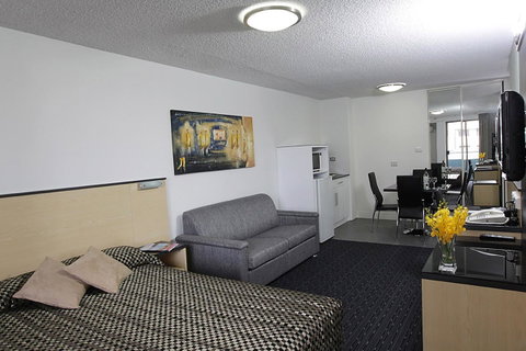 Comfort Inn & Suites Goodearth Perth - Accommodation NT 23