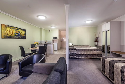 Comfort Inn & Suites Goodearth Perth - Accommodation NT 14