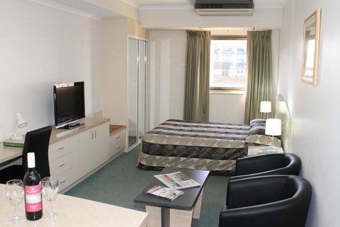 Comfort Inn & Suites Goodearth Perth - Accommodation NT 4