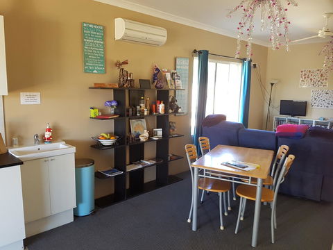 The Heights Bed & Breakfast - NT Tourism 16