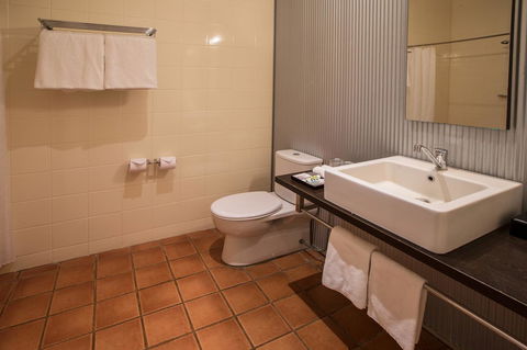 The Continental Hotel - NT Tourism 39