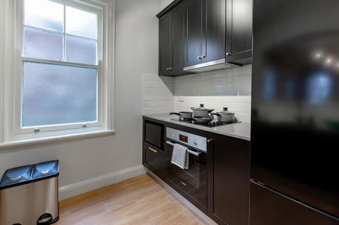 Heritage Townhouse Near Harbour Bridge - Accommodation NT 21