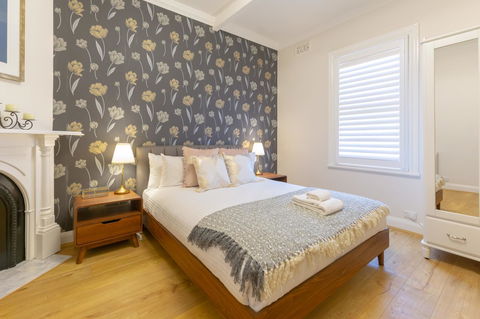 Heritage Townhouse Near Harbour Bridge - Accommodation NT 36