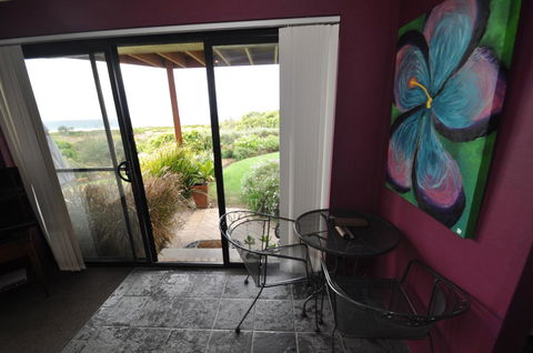 Beachfront Apartments - Accommodation NT 9