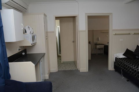 Ben Chifley Motor Inn - Accommodation NT 21