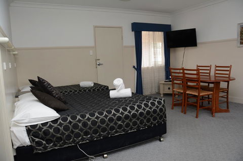 Ben Chifley Motor Inn - Accommodation NT 20