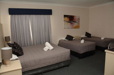 Ben Chifley Motor Inn - Accommodation NT 16