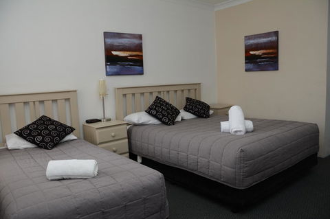 Ben Chifley Motor Inn - Accommodation NT 13