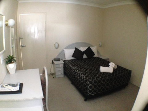 Ben Chifley Motor Inn - Accommodation NT 30