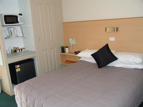 Ben Chifley Motor Inn - Accommodation NT 27
