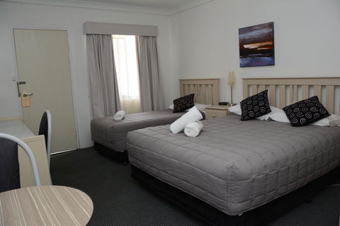 Ben Chifley Motor Inn - Accommodation NT 14