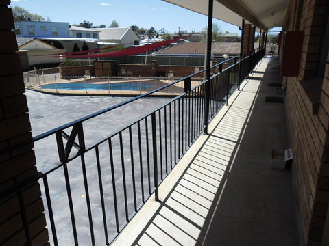 Ben Chifley Motor Inn - Accommodation NT 34