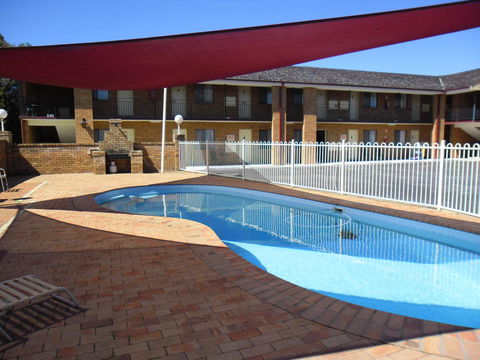Ben Chifley Motor Inn - Accommodation NT 32