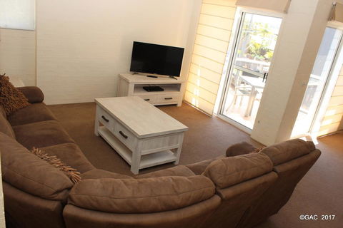 Mollymook Cove Apartments - Accommodation NT 14