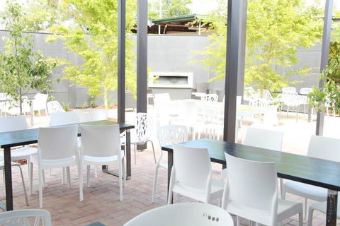 Crossroads Hotel - Accommodation NT 15