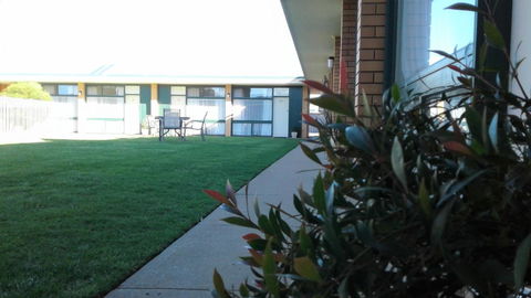 Junee Motor Inn - Accommodation NT 9