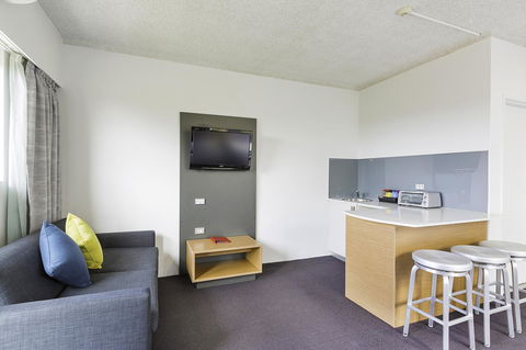 Metro Hotel Miranda - Accommodation NT 7