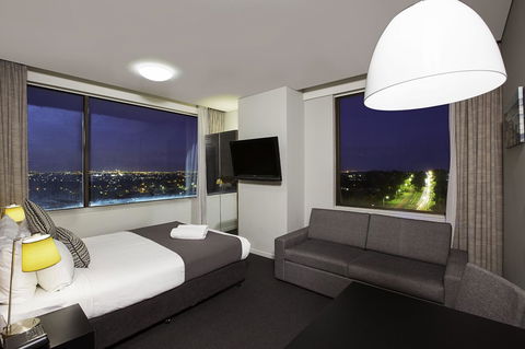 Metro Hotel Miranda - Accommodation NT 9