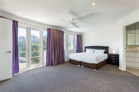 Kensington Self-Contained Modern House (89BROM) - Accommodation NT 1
