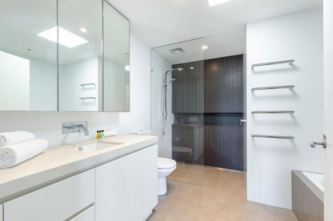 Kensington Self-Contained Modern House (89BROM) - Accommodation NT 10