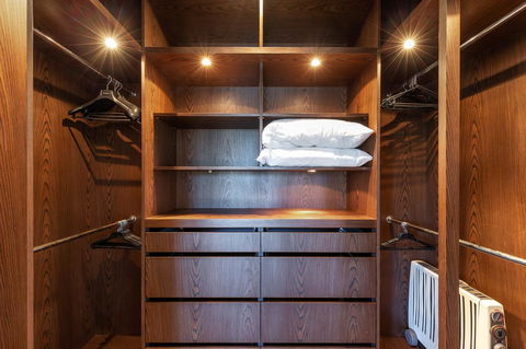 Kensington Self-Contained Modern House (89BROM) - Accommodation NT 19