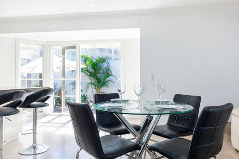 Kensington Self-Contained Modern House (89BROM) - Accommodation NT 8