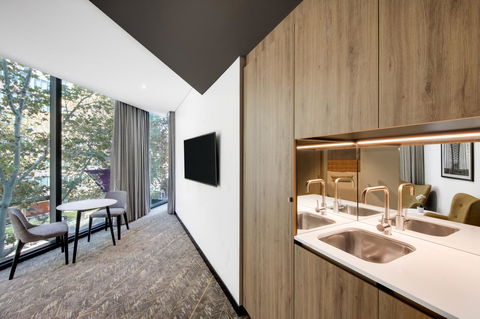 Vibe Hotel North Sydney - Accommodation NT 25