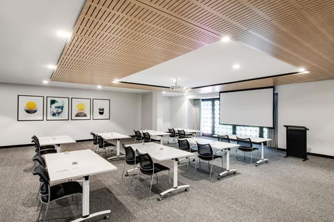 Vibe Hotel North Sydney - Accommodation NT 17