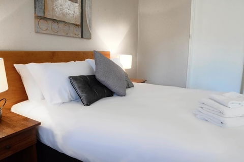 Almond Inn - NT Tourism 0